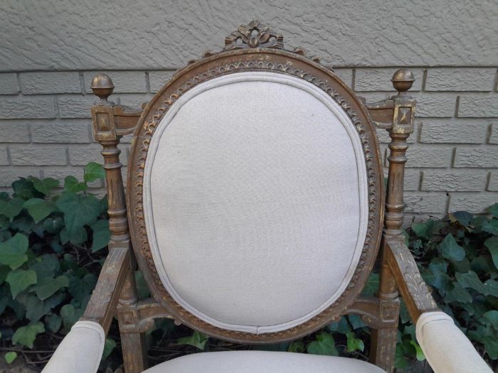 A 20th Century French Louis XV Style Gilded Armchairs - Image 6