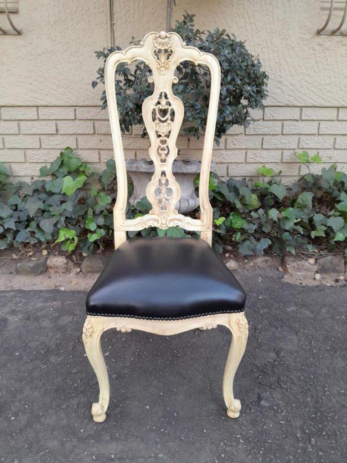 An Antique 19th Century Set Of Four Walnut Dining Chairs - Image 5