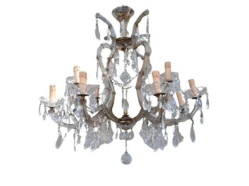 A 20th Century French Style Crystal Chandelier With Gilt Metal Frame