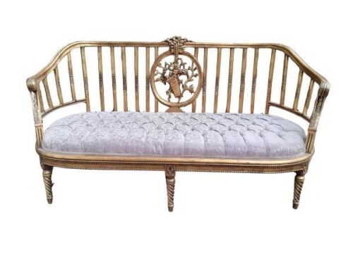 A 20th Century French Style Ornately Carved Gilt Wood Settee