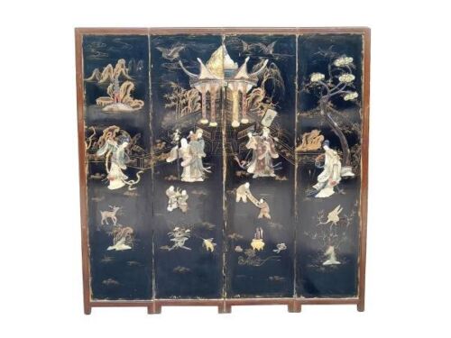 A 20th Century / Circa 1940s Chinese Screen