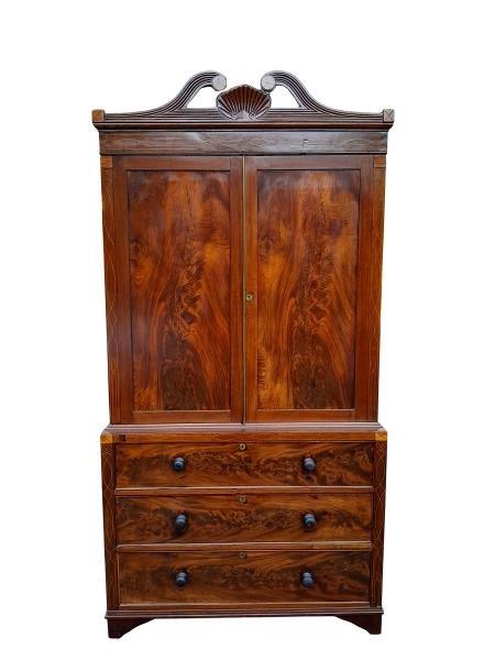An 18th Century / Circa 1780s George III Inlaid Flame Mahogany Linen Press / Cabinet