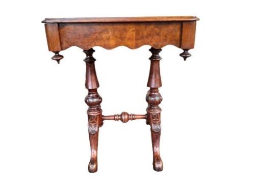 An Antique Late 19th / Early 20th Century Victorian  Burr-Walnut Side Table