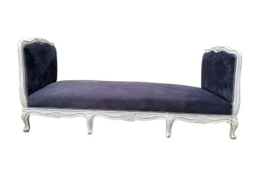 A French-Style Carved And Natural Oak Wood Daybed