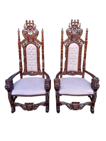 A Pair Of Ornately Carved Renaissance Revival Giltwood Throne / King Chairs