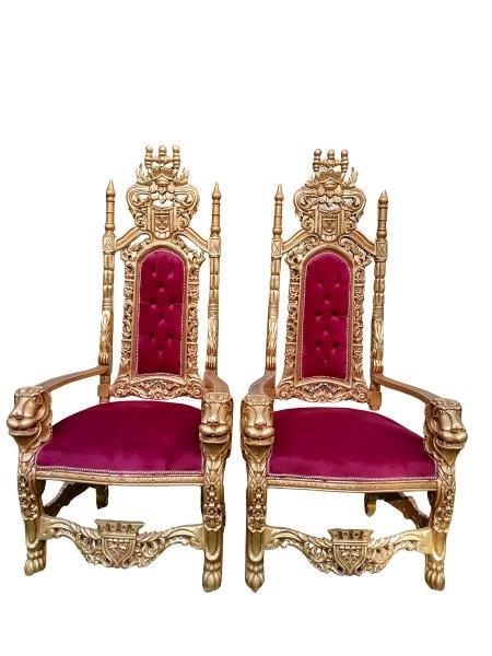 A Pair Of Ornately Carved Renaissance Revival Giltwood Throne / King Chairs