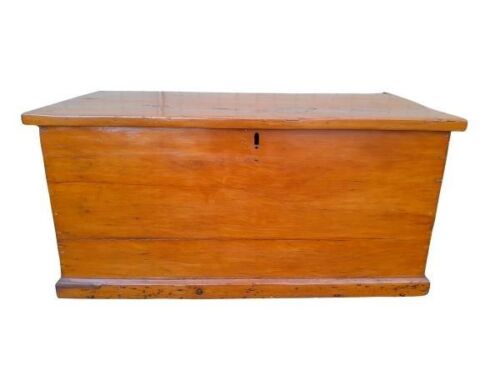 A Circa 1920  Oregon Chest / Kist