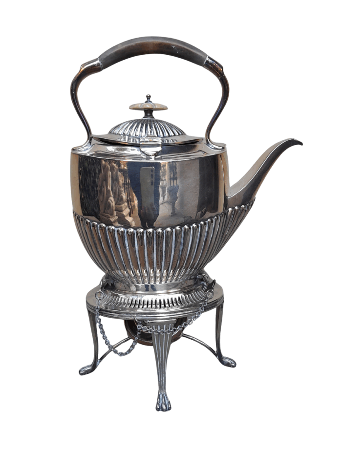 Electro Plate Kettle On Stand (Wooden Handle)