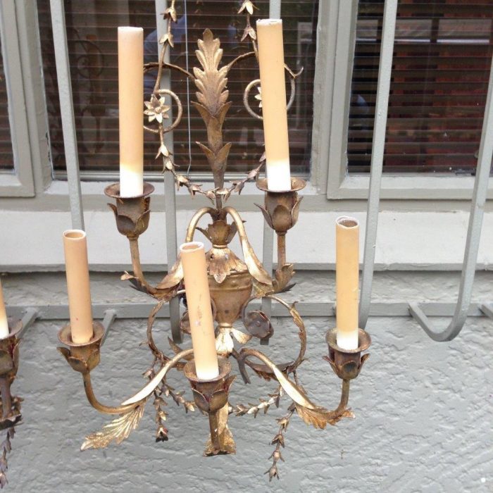 A pair of 18th Century style sconces (electrified) - Image 4