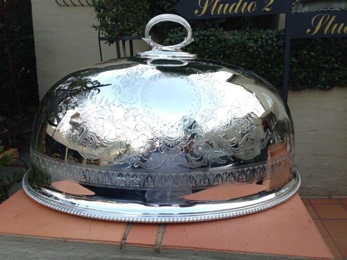 Large Victorian Mappin & Webb silver plated meat dome