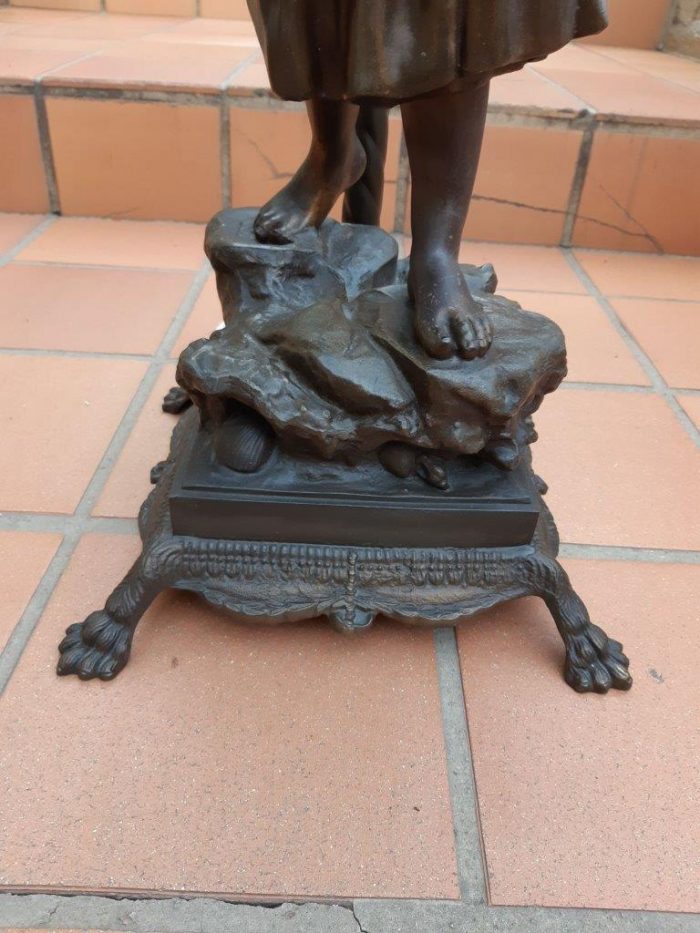 A Figural Spelter Table Lamp - ND - Image 11