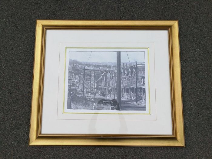 An Oil & Water Colour Framed Print Depicting The Vintage City Of Pennsylvania - Image 2