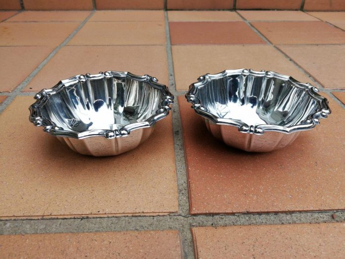 A Set Of 10 20th Century Silverplated Dessert Bowls - Image 3