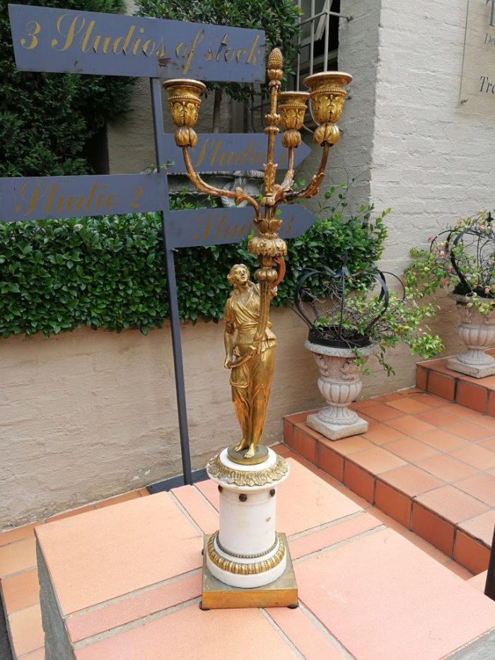19th Century pair of French ormolu bronze candelabras - Image 4