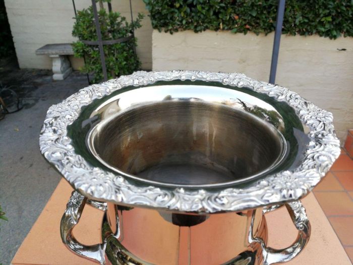 A Georgian Style Silver Plated Champagne Cooler - Image 4