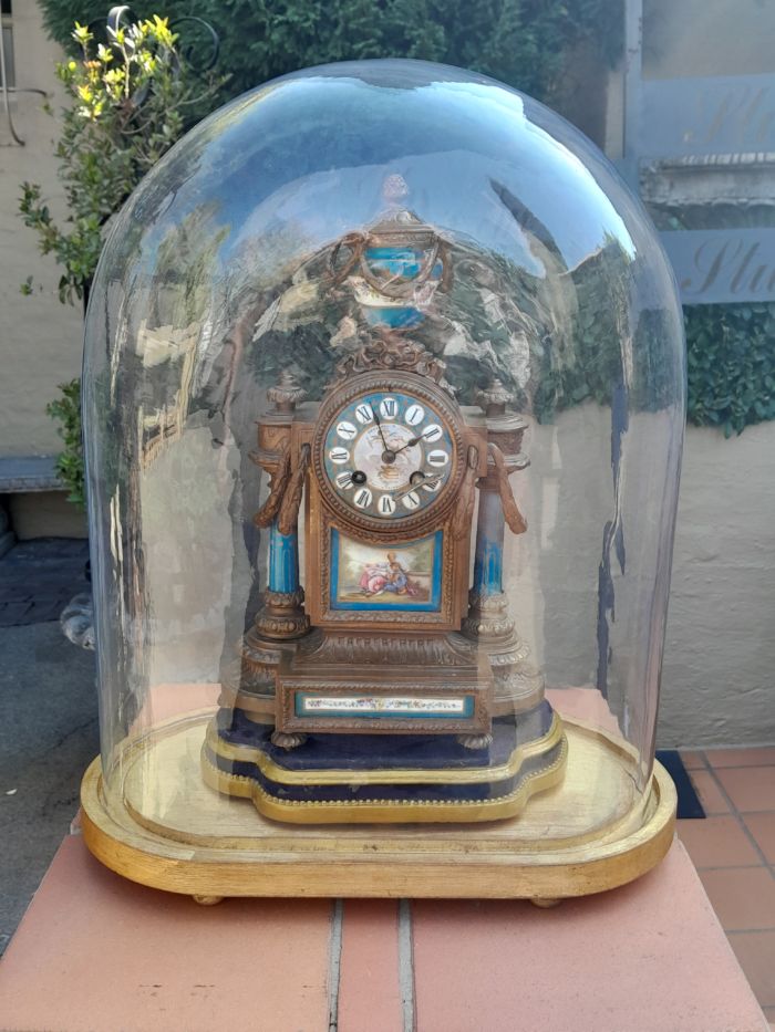 A 19th Century French-style MARSHALL & SONS Edinburgh Gilt Metal and Hand-Painted Ceramic Clock with Roman Numerals Encased in an Imported and Hand Gilded Glass Cloche of Large Proportion - Image 2