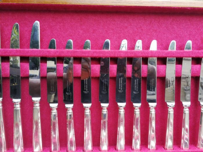 A Twelve Place Setting of EPNS A1 Sheffield England Cutlery in Canteen - Image 5