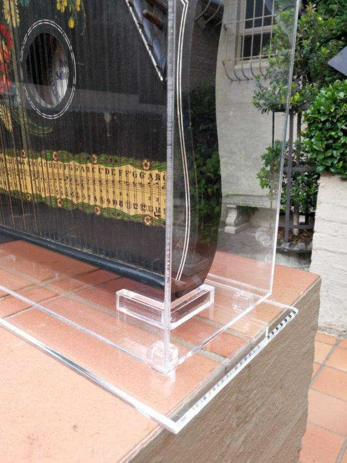 A 20th Century Alpine Zither By Konzert Salon-Harfe Housed In A Perspex Box - Image 5