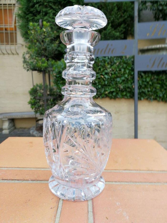 A 20th Century Rose Cut Crystal Decanter - Image 2