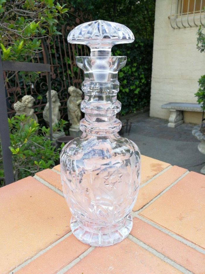 A 20th Century Rose Cut Crystal Decanter - Image 4