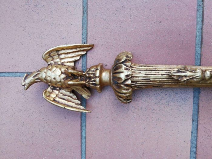 A 20th Century Pair Of Carved Gold Painted Wall Sconces With Eagles - Image 5