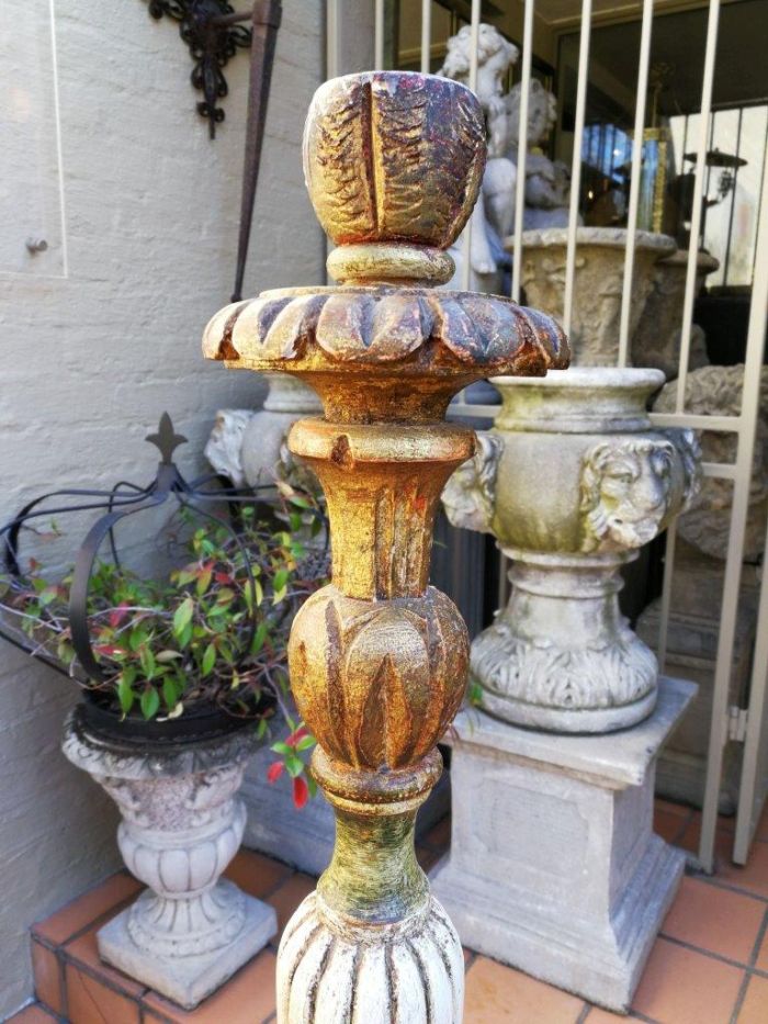 An Early 20th Century Carved Wooden Candle Holder, Gilt And Cream Painted - Image 4