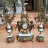 An Antique Circa Early 1900 Brass Garniture Clock Set with Key. Comprising a Clock and Pair of Candelabras - Image 2