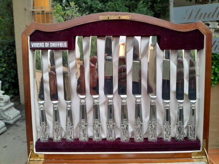 A 20th Century Viners Of Sheffield Epns Kings Pattern Cutlery Set  Six Place Setting In Original Canteen - Image 3