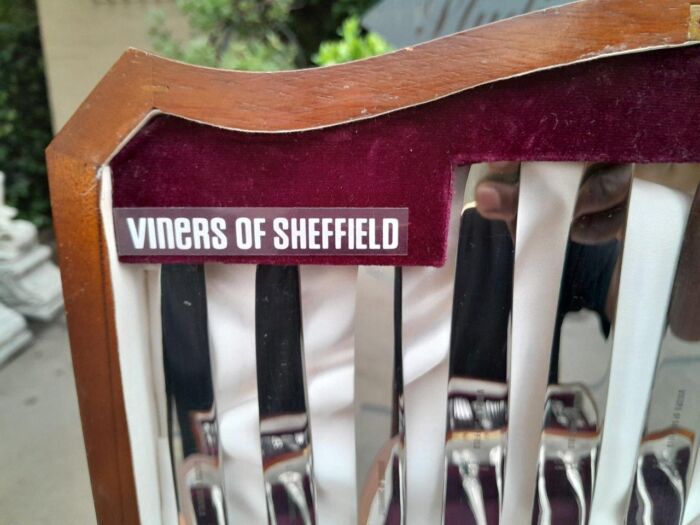 A 20th Century Viners Of Sheffield Epns Kings Pattern Cutlery Set  Six Place Setting In Original Canteen - Image 9