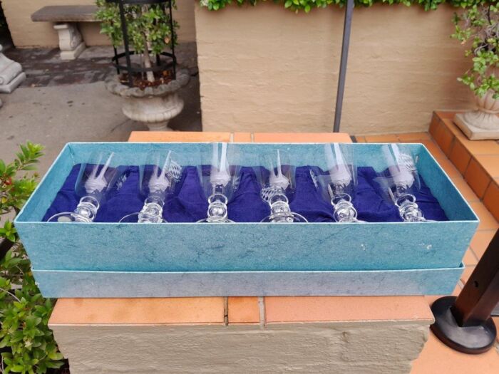 A Boxed Set Of Six Gutezeichen Engraved Crystal Glasses