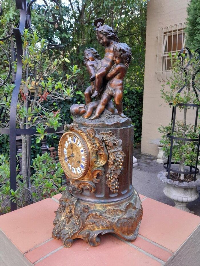 A 20th Century French Gilt Metal and Bronze Clock - Image 3