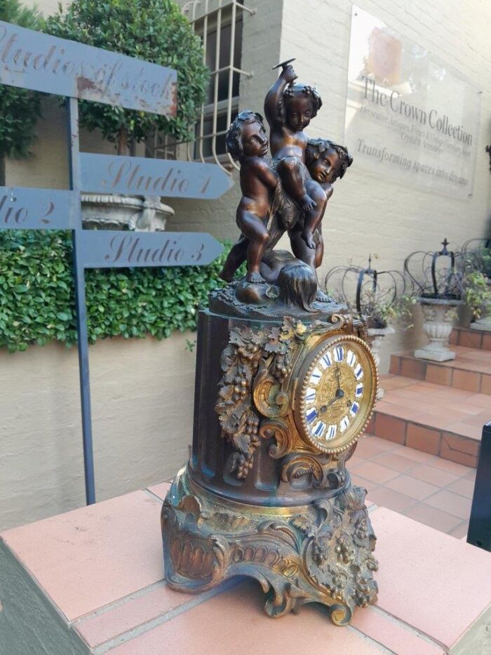 A 20th Century French Gilt Metal and Bronze Clock - Image 4