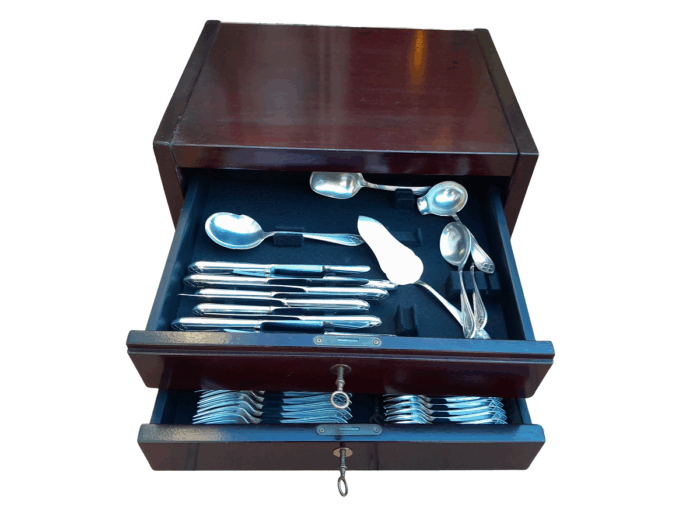 A 20th Century Silver-Plate Six Place Cutlery Set in Canteen with Two Keys by f Robert & Belk