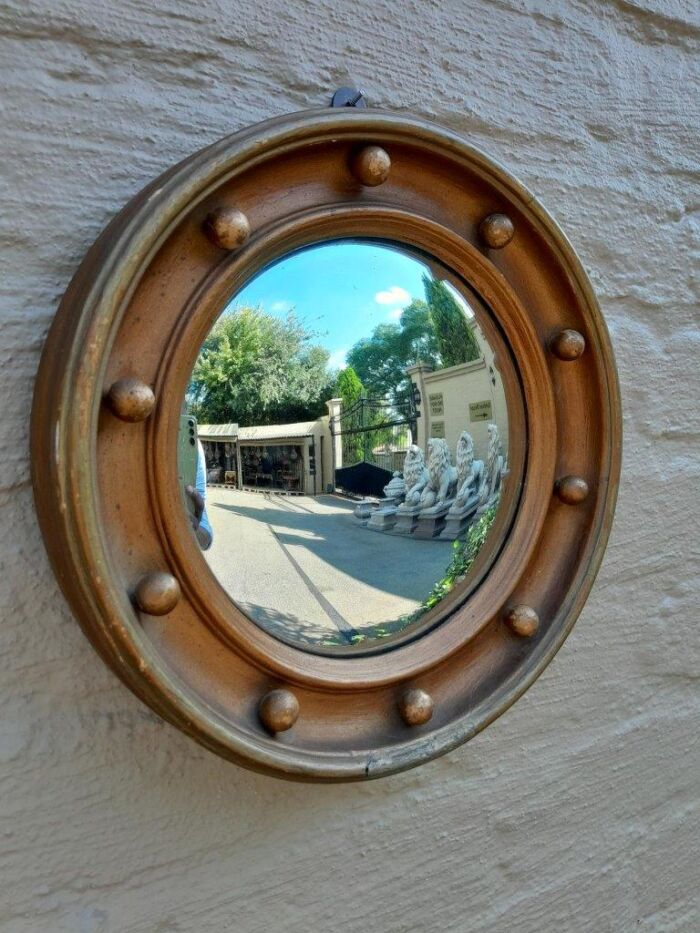 An early 20th Century Circa 1920 Regency Style Giltwood Mirror with Convex Frame - Image 2