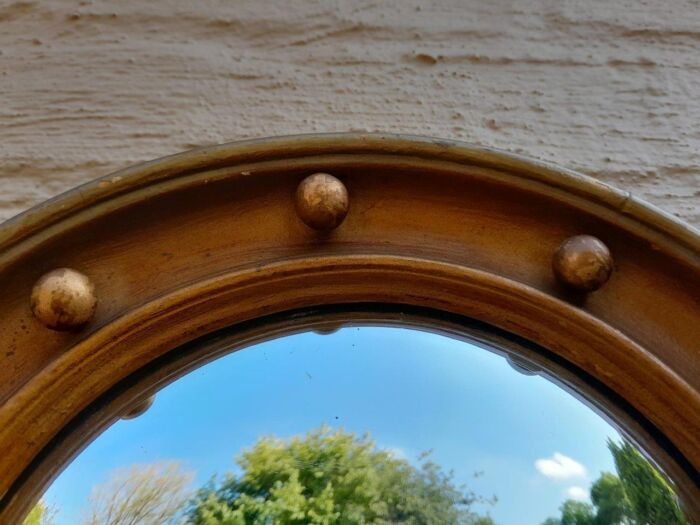 An early 20th Century Circa 1920 Regency Style Giltwood Mirror with Convex Frame - Image 5