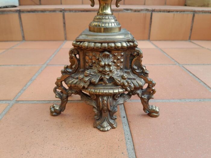 A 20th Century Garniture Set with Clock and Pair of Candelabras With Key - Image 15