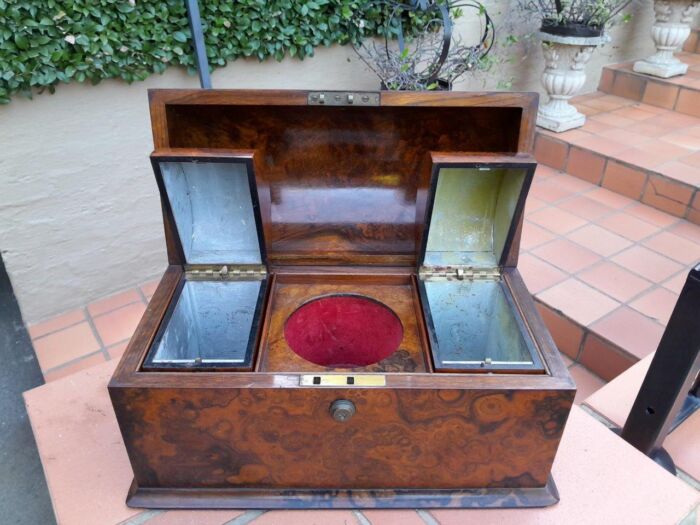 A 19th Century English Burr Walnut Tea Caddy - Image 2