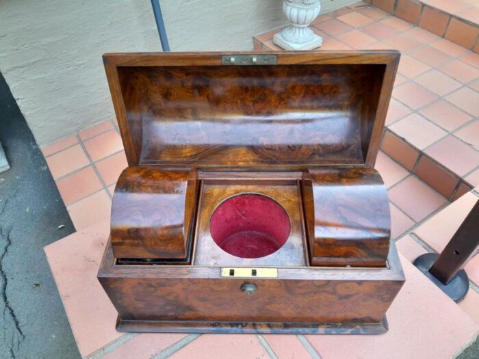 A 19th Century English Burr Walnut Tea Caddy - Image 3
