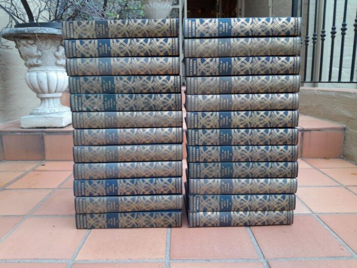 An Early 20th Century Circa 1932 Full Set of 14th Edition Encyclopaedia Britannica.  Twenty-Four (24) Volumes published in America with Black Cloth Covers