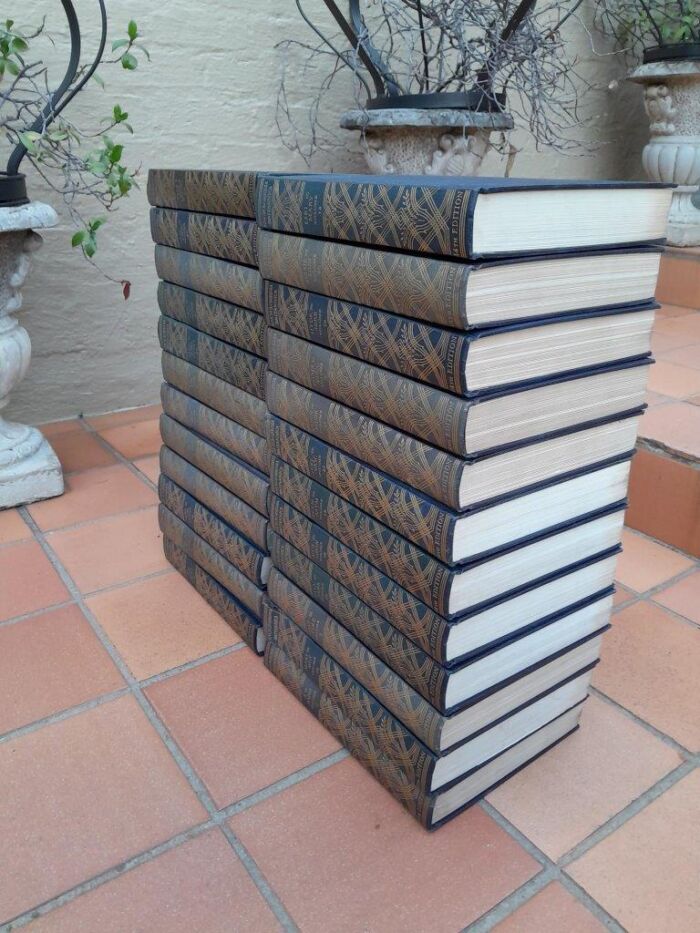 An Early 20th Century Circa 1932 Full Set of 14th Edition Encyclopaedia Britannica.  Twenty-Four (24) Volumes published in America with Black Cloth Covers - Image 4