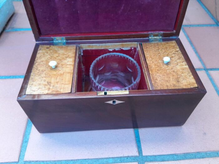 Early 19th Century Mahogany Tea Caddy With Mixing Bowl - Image 2