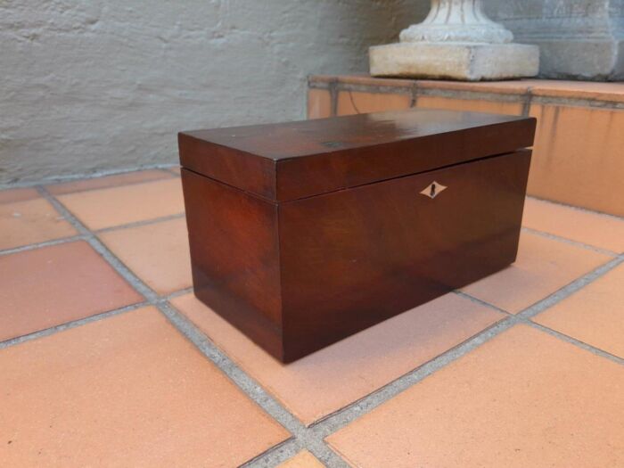 Early 19th Century Mahogany Tea Caddy With Mixing Bowl - Image 6