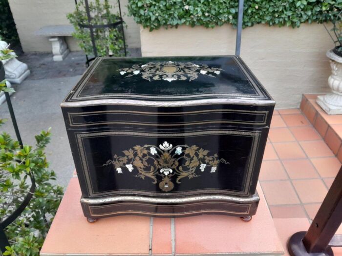 A 19th Century  French Ebonised Rosewood In An Inlaid Mother Of Pearl Case - Image 5