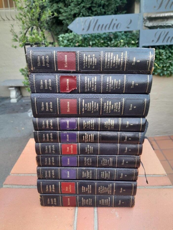 A 20th Century French Set Of Ten Leather Bound And Gilded Embossing Decorative Books - Image 3
