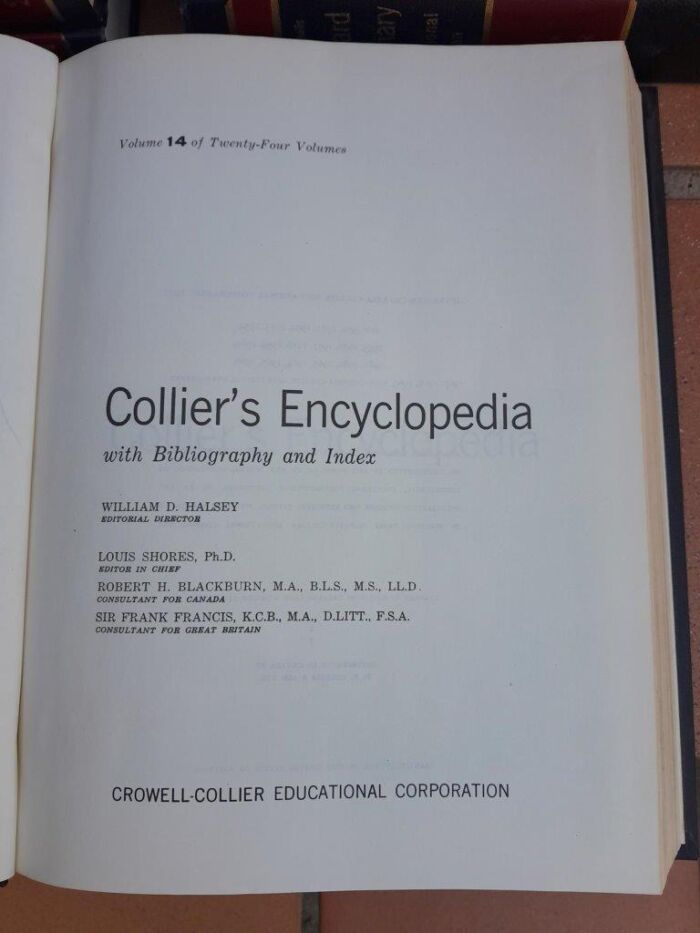 A 20th Century Set Of Twenty Six Collier's Encyclopaedia With Volumes One To Twenty Four And Includes Two Dictionaries - Image 7