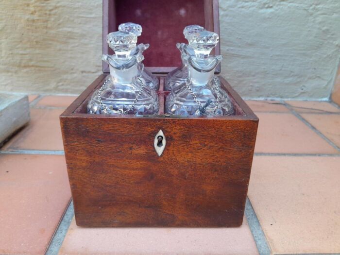 An 18th / Early 19th Century Georgian Mahogany Tantalus With Four Cut Glass Decanters And Three Georgian London Silver Wine Labels - Image 3