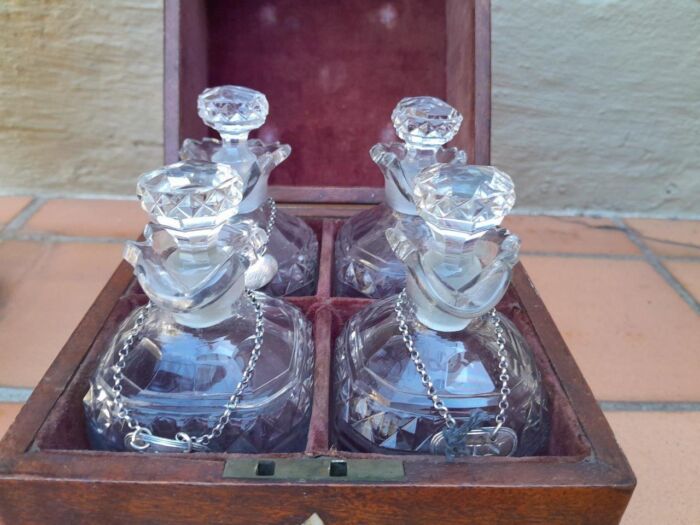 An 18th / Early 19th Century Georgian Mahogany Tantalus With Four Cut Glass Decanters And Three Georgian London Silver Wine Labels - Image 4