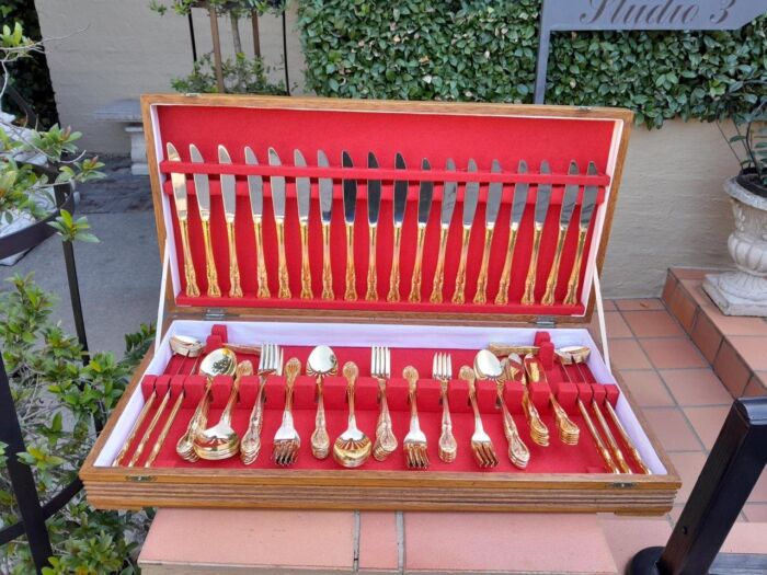 A 20th Century Gold Plated Cutlery Set In Canteen (112 Pieces) - Image 3